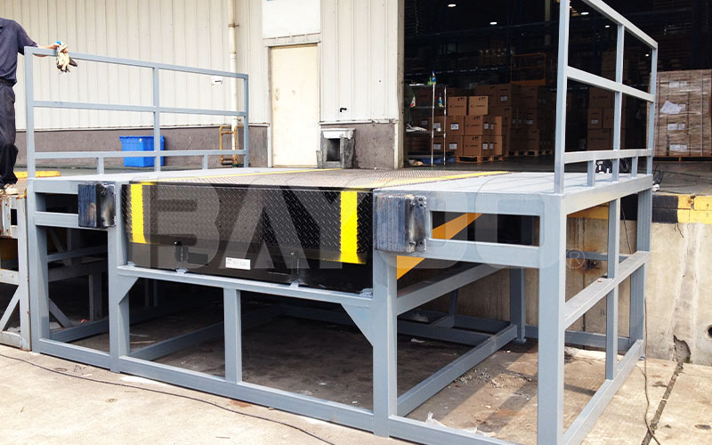 怡凡得电子包装-装卸货升降平台