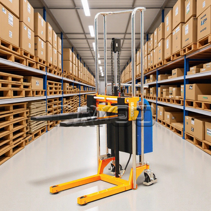 半电动轻型堆高车